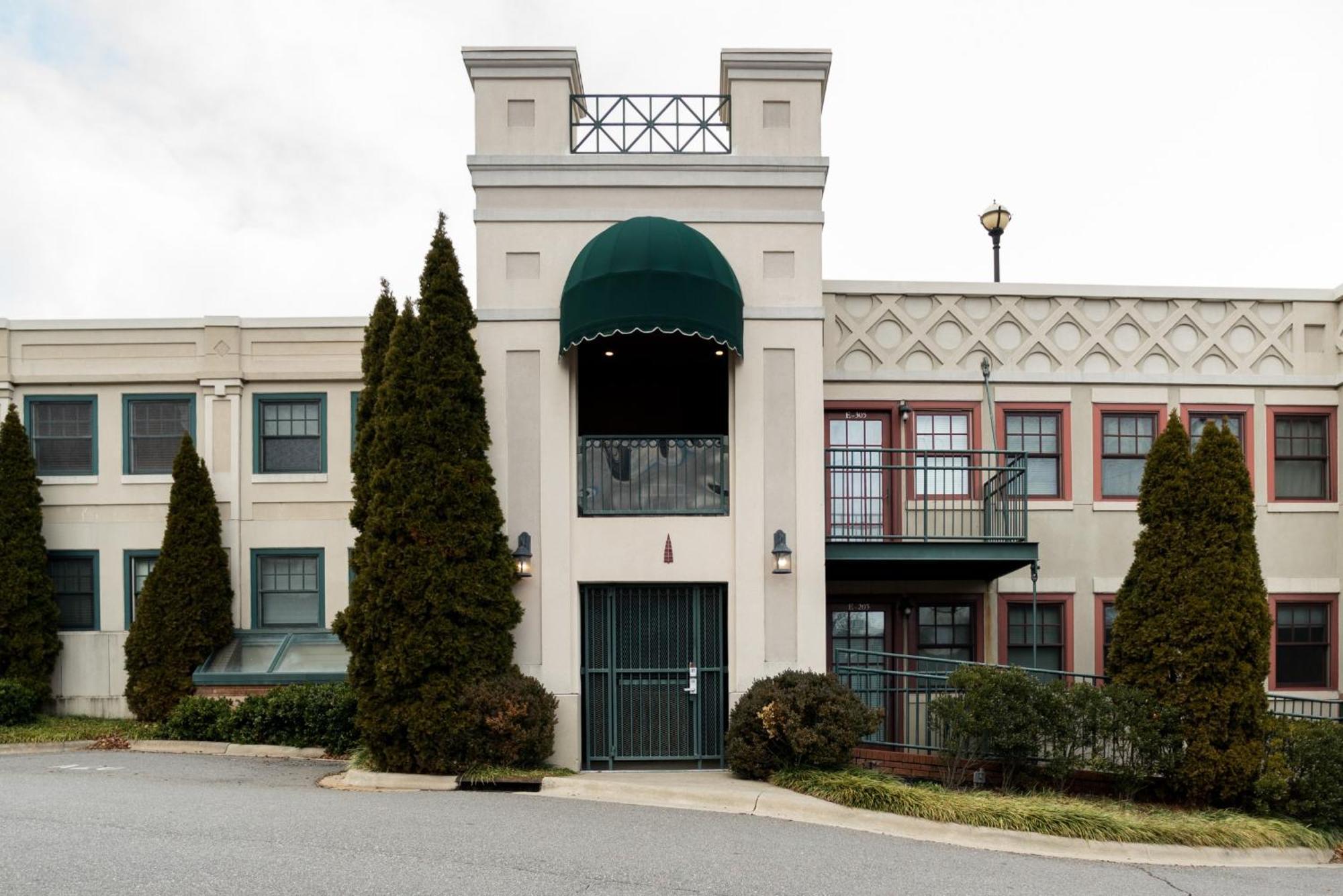 The Easy Spot Dt Parking Vila Asheville Exterior foto
